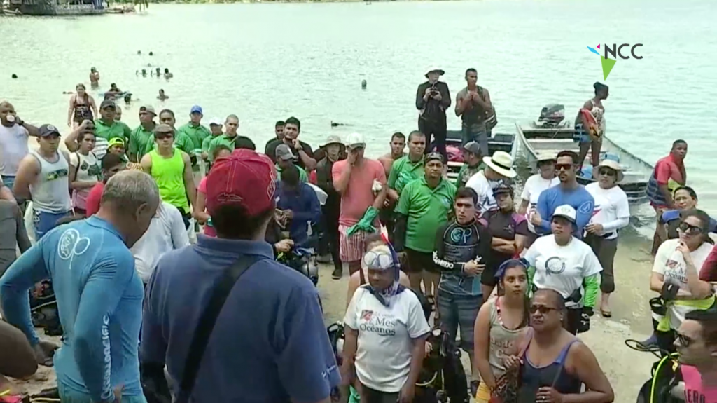 Cerca de 500 kilos de basura retirados de las aguas de La Guaira, Panamá