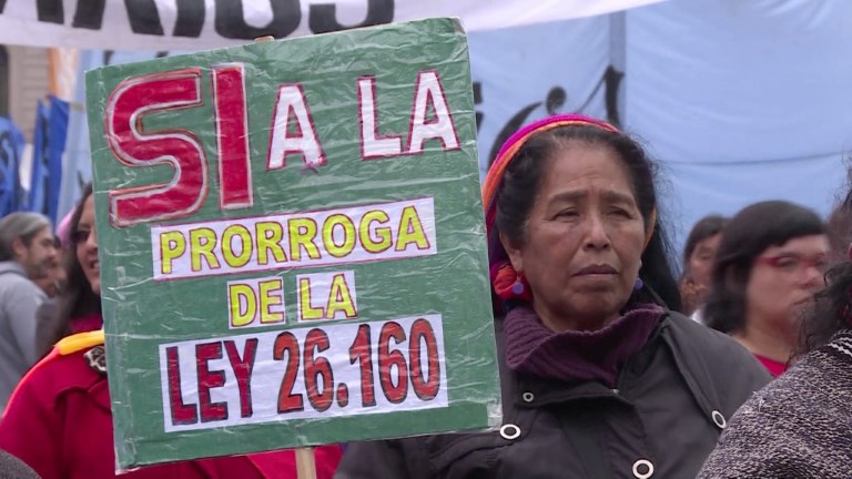 Pueblos originarios reclaman prórroga de ley para evitar desalojos en Argentina