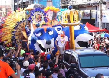 Hondureños festejan “Carnaval de la Amistad”