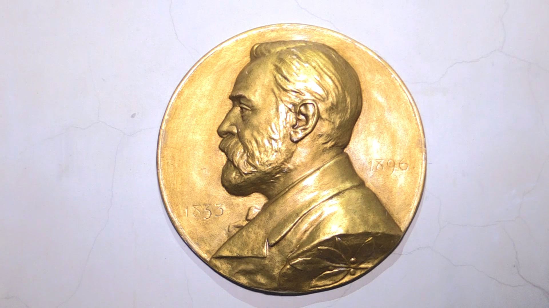 La Fundación Nobel podría volver a aplazar la entrega del premio de Literatura