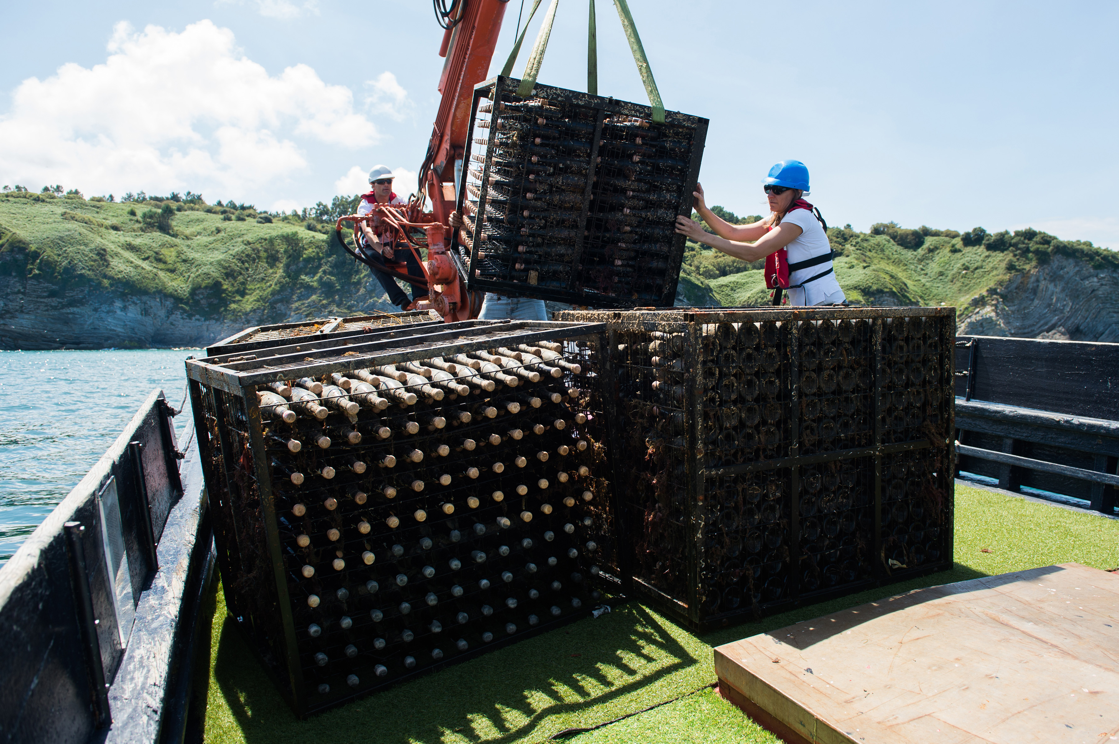 Los vinos submarinos, un nicho al alza en España