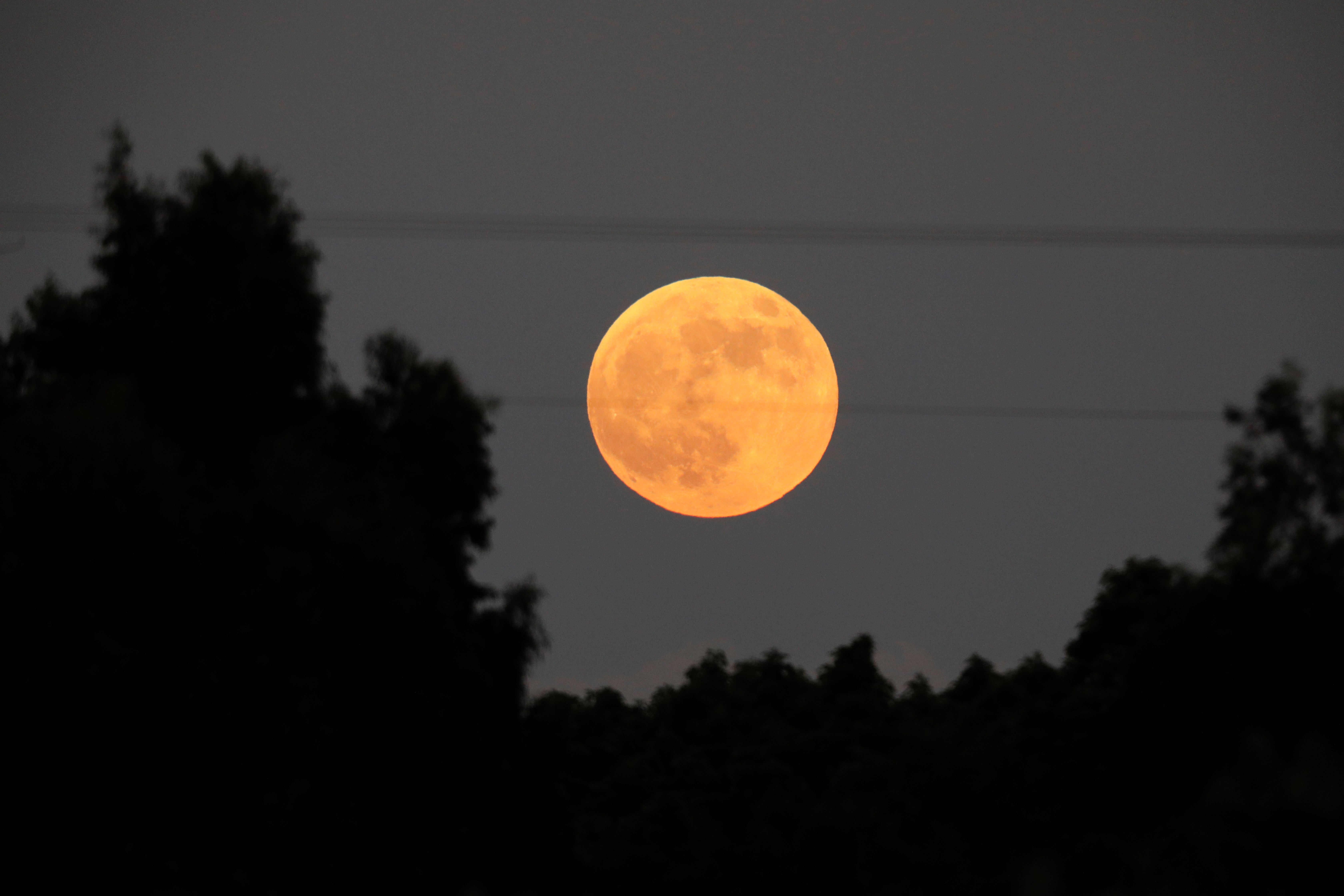 China presenta el vehículo con el que explorará la cara oculta de la Luna