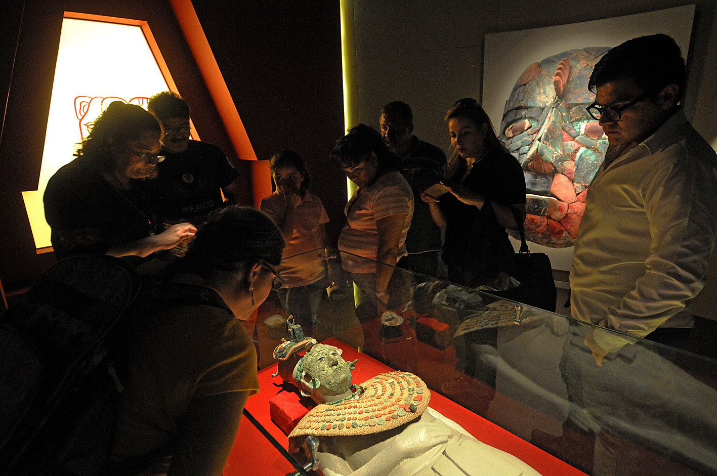 Presentan en México el ajuar funerario de la Reina Roja, un tesoro maya Foto 2