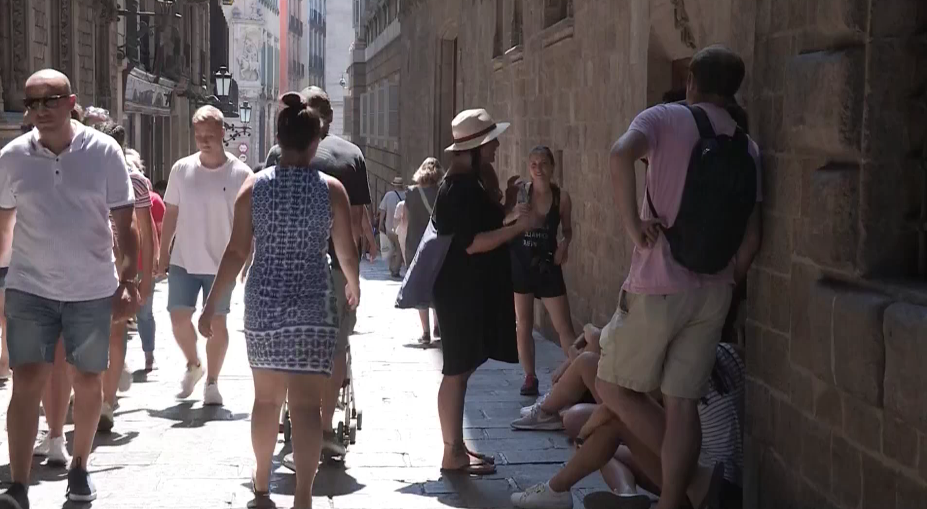 España presenta su mayor descenso de turismo, el mayor en 8 años