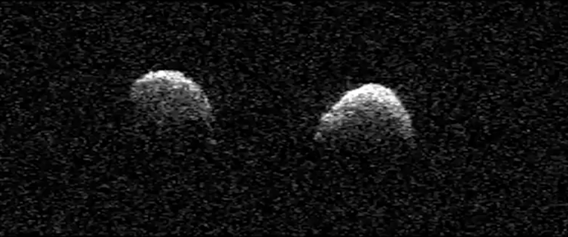 Asteroide binario cerca de la Tierra