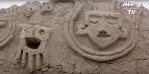Altorrelieve de 3,800 años en Perú