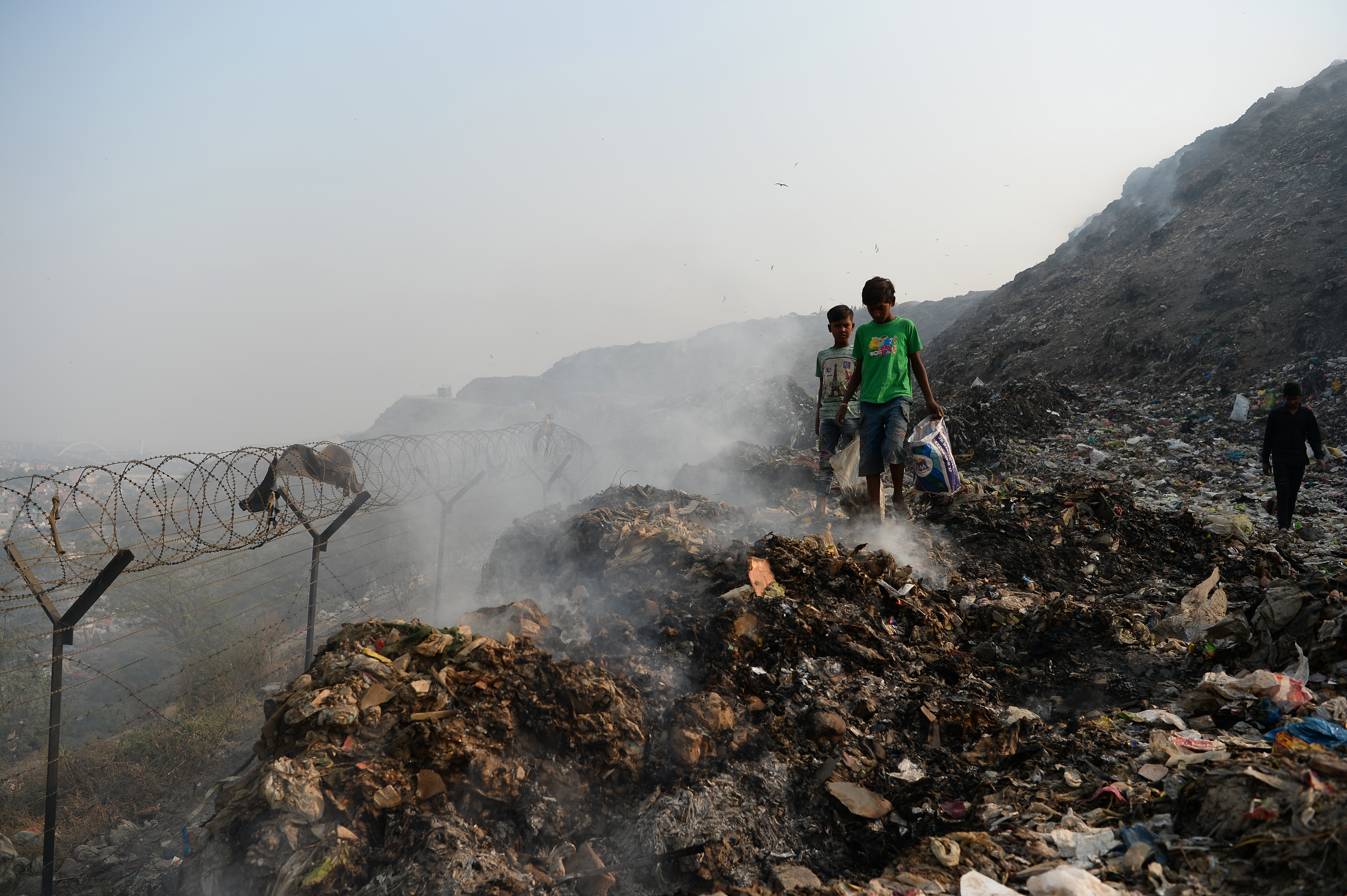 La contaminación atmosférica provoca la muerte de 600.000 niños cada año, advierte la OMS