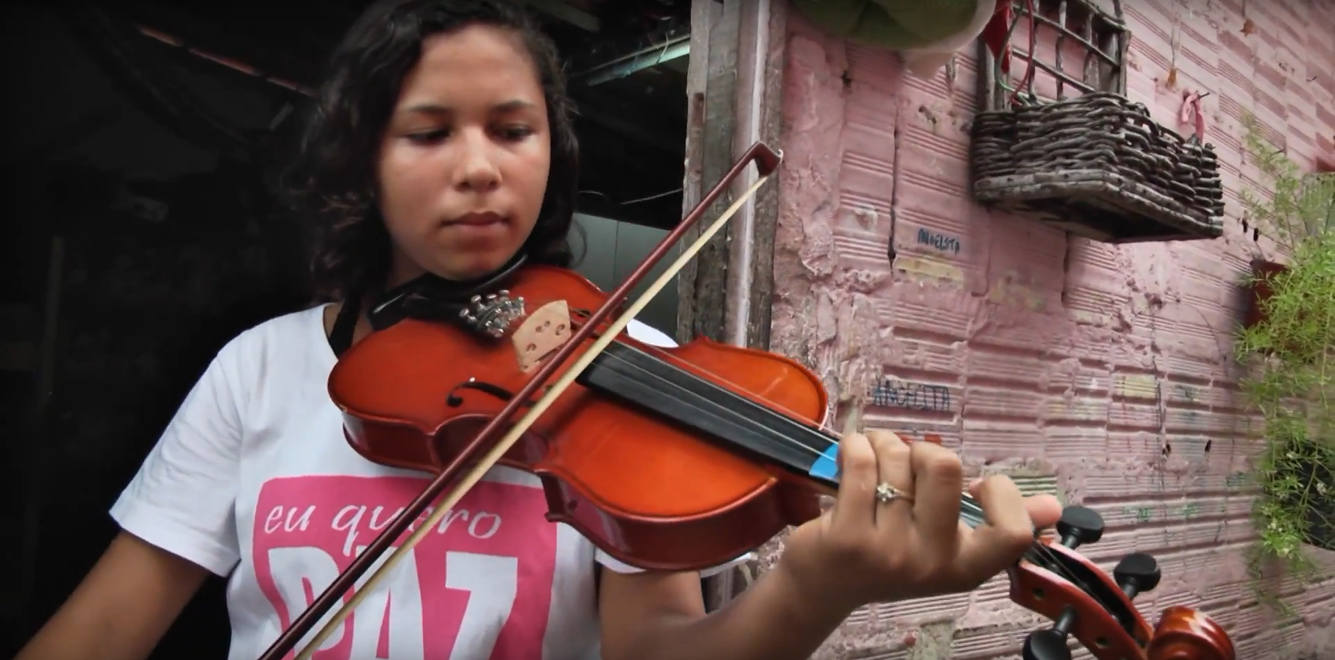 En la pobreza la esperanza surge del violín