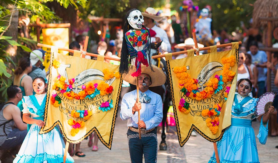 Xcaret celebra Día de Muertos con las tradiciones maya