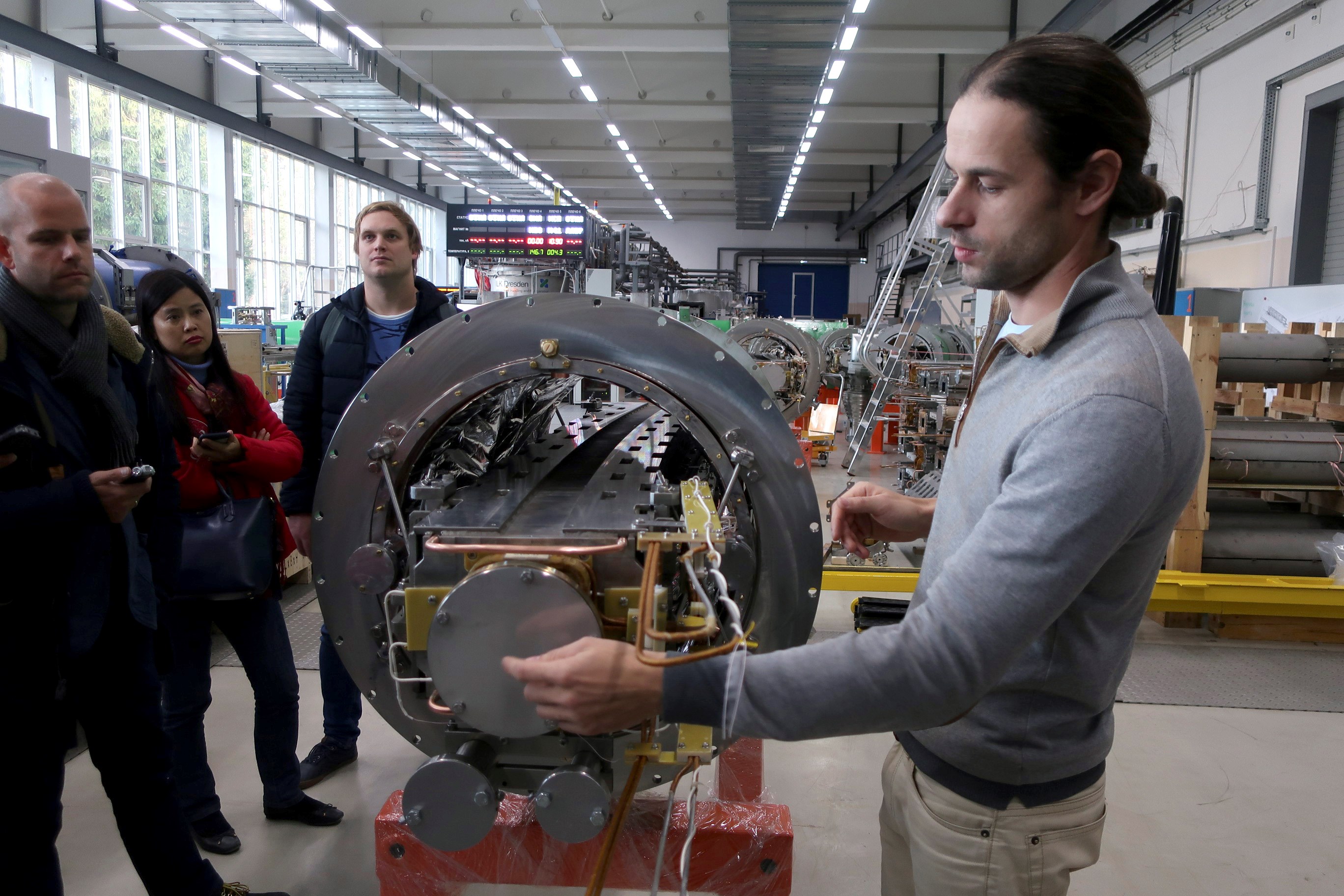 Rusia quiere recrear los primeros momentos de Universo con un «supercolisionador»