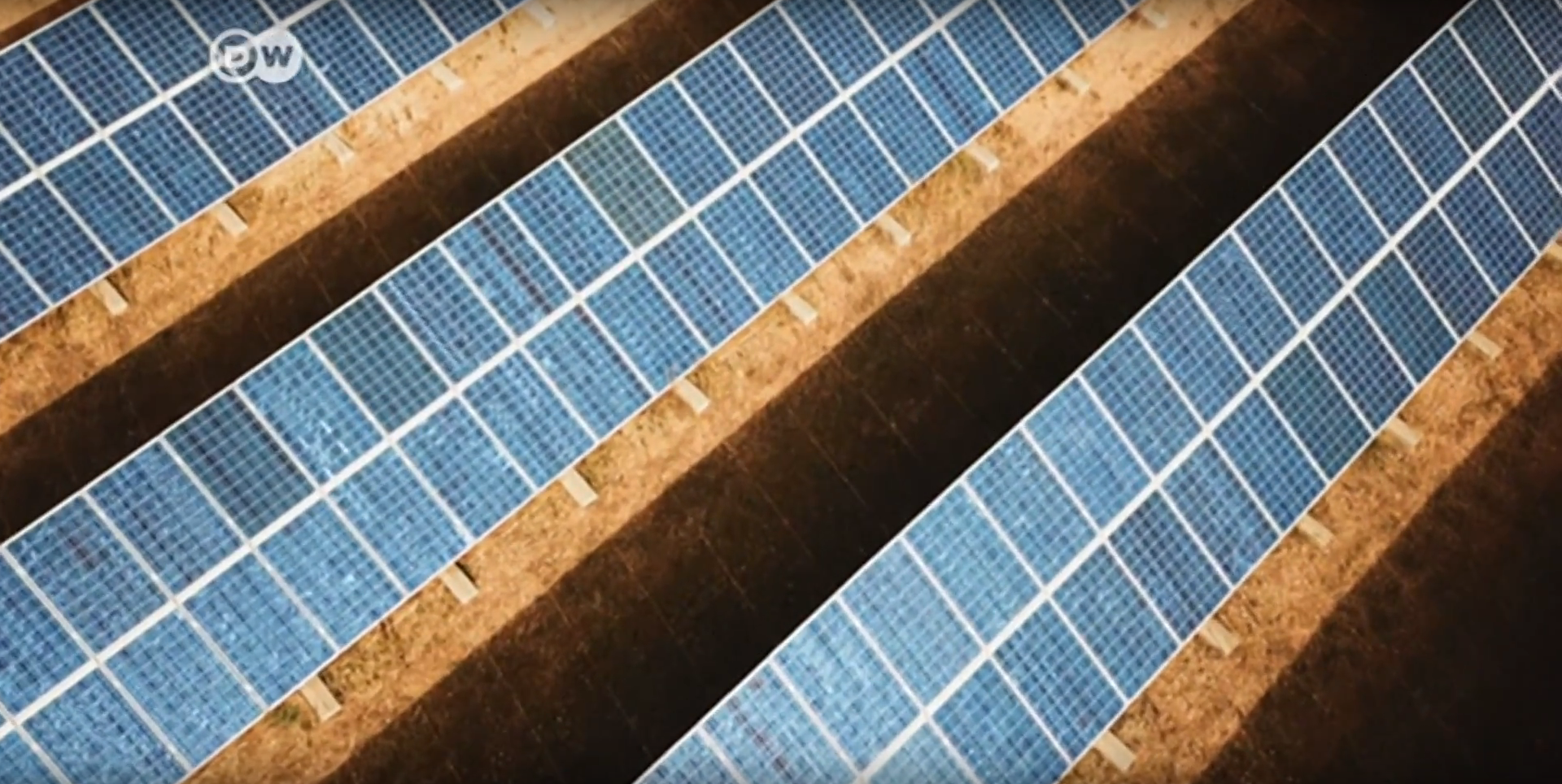 Paneles solares, guerra por la economía