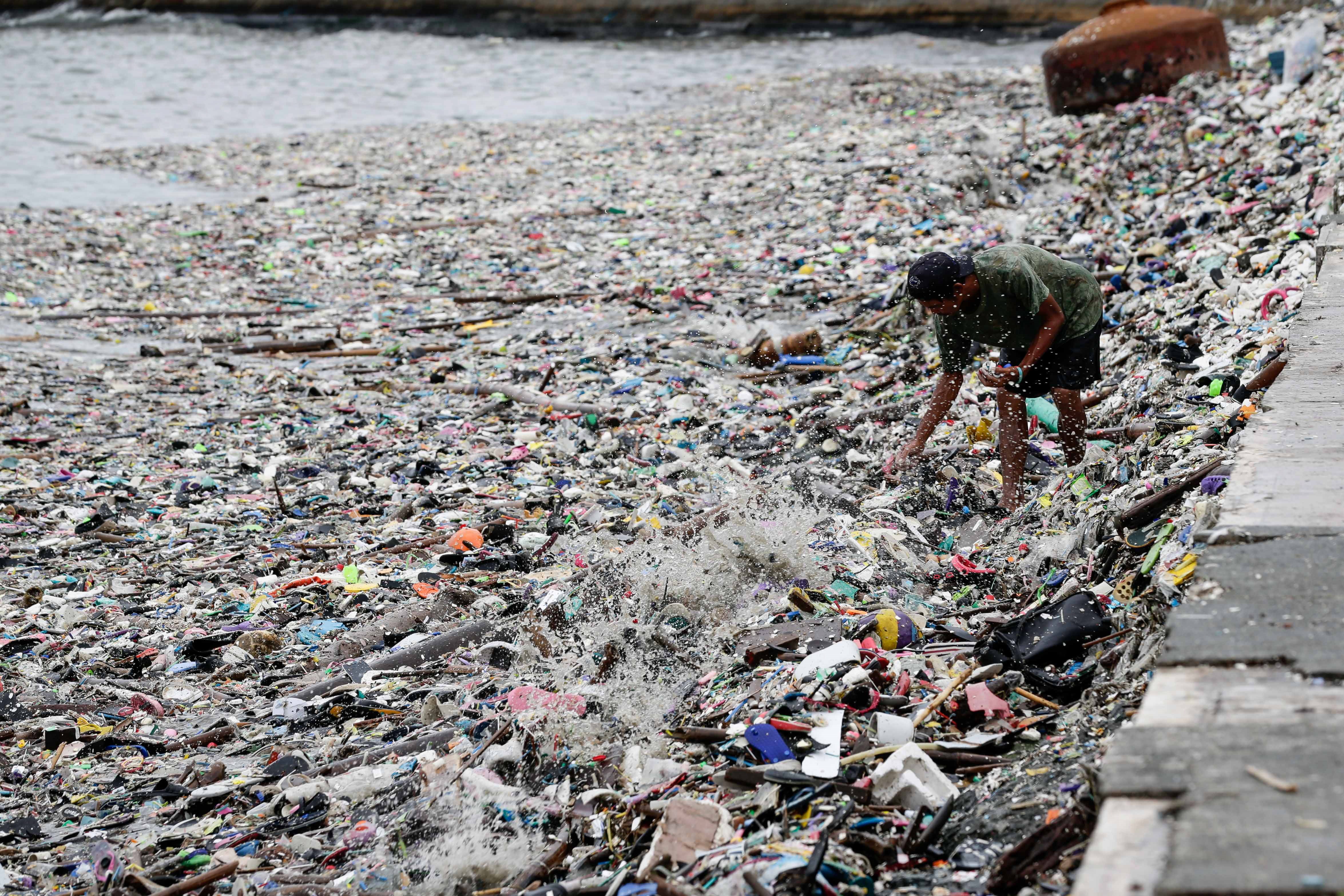 Filipinas rehabilitará la contaminada bahía de Manila al estilo Boracay