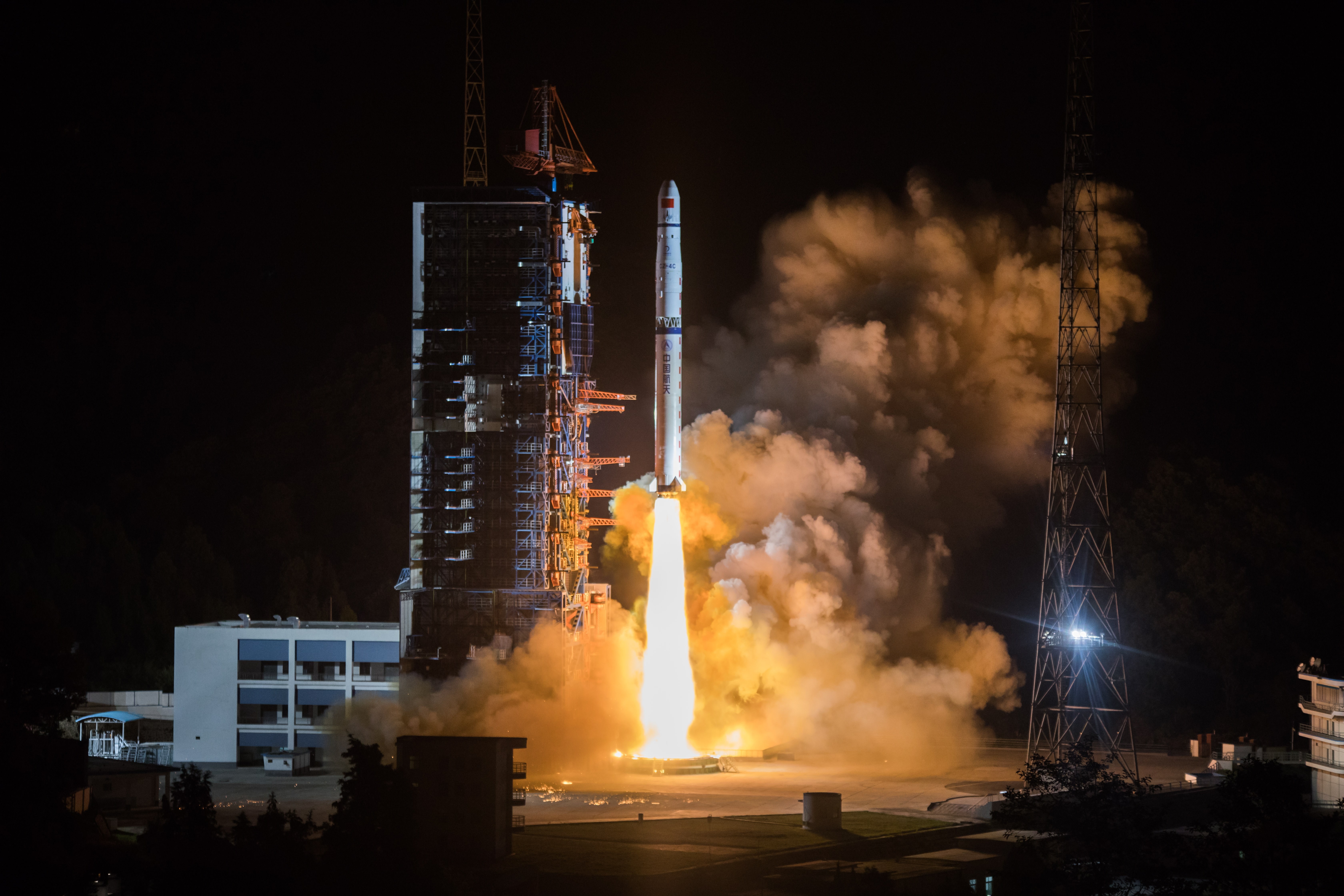 La sonda china Chang’e 4 «despierta» tras dos semanas de noche lunar