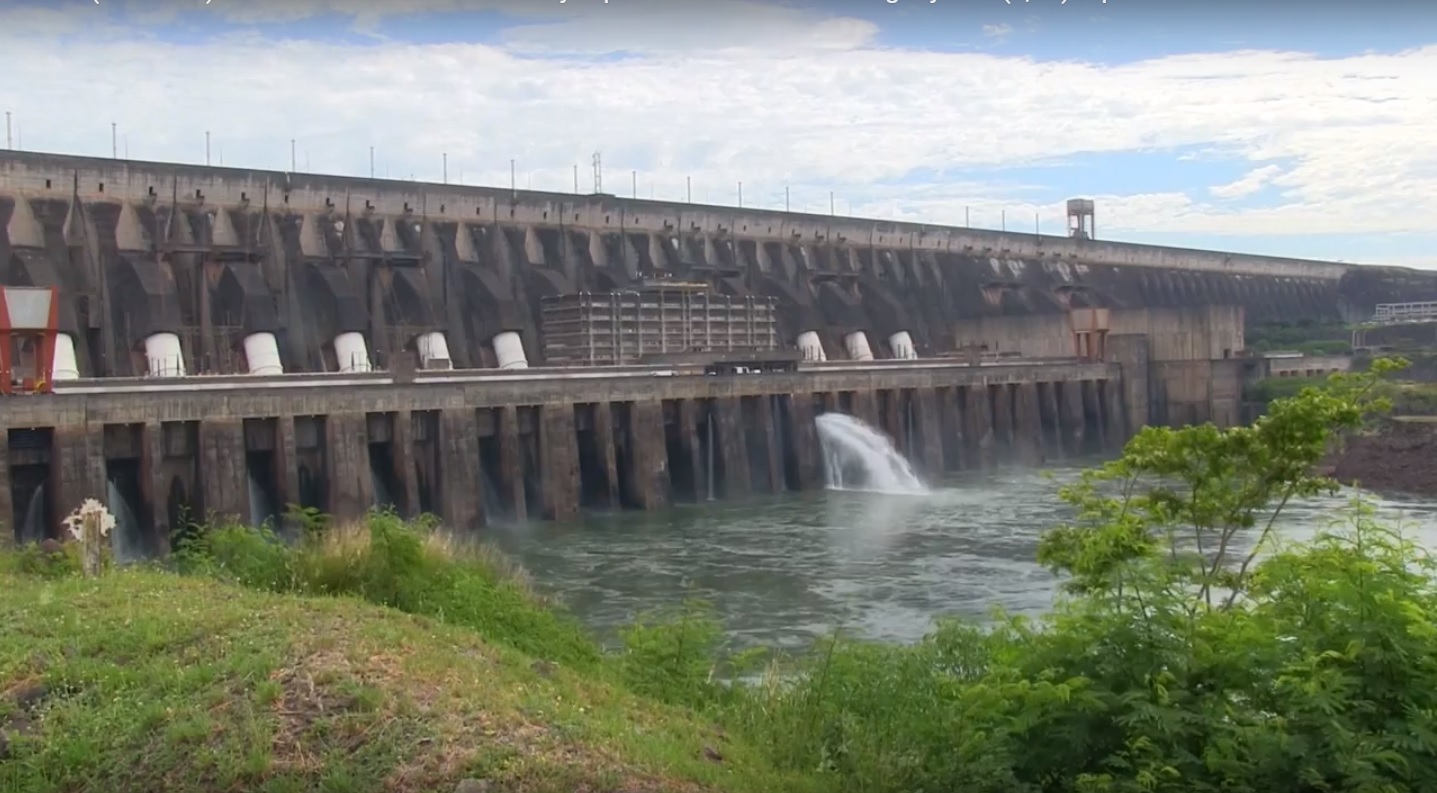 Paraguay tiene la principal central hidroeléctrica del mundo.