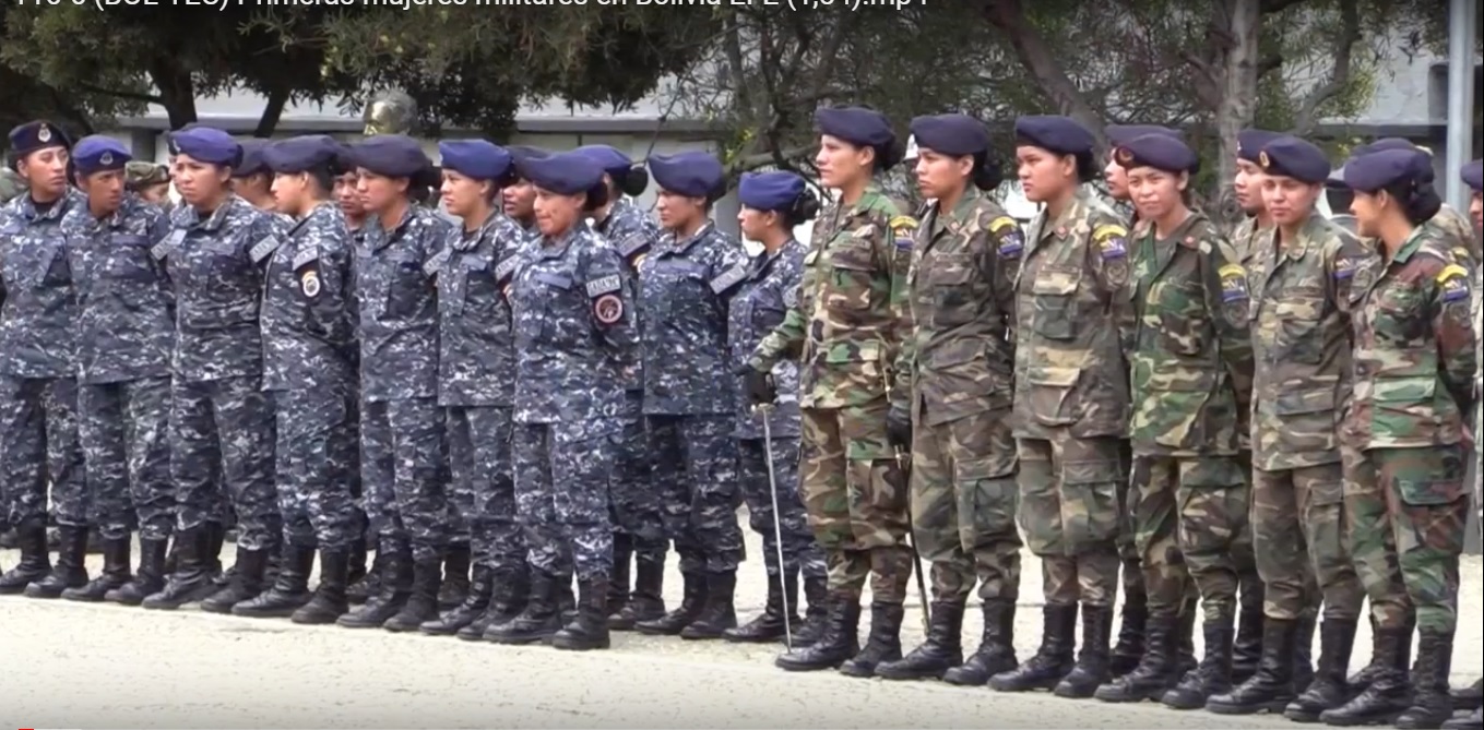 Estas son las primeras mujeres militares en Bolivia