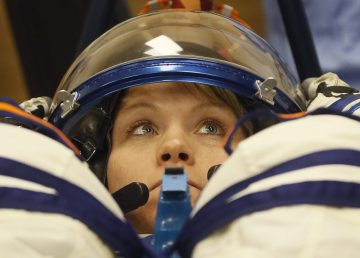 Astronautas de la EEI concluyen caminata espacial reemplazando baterías