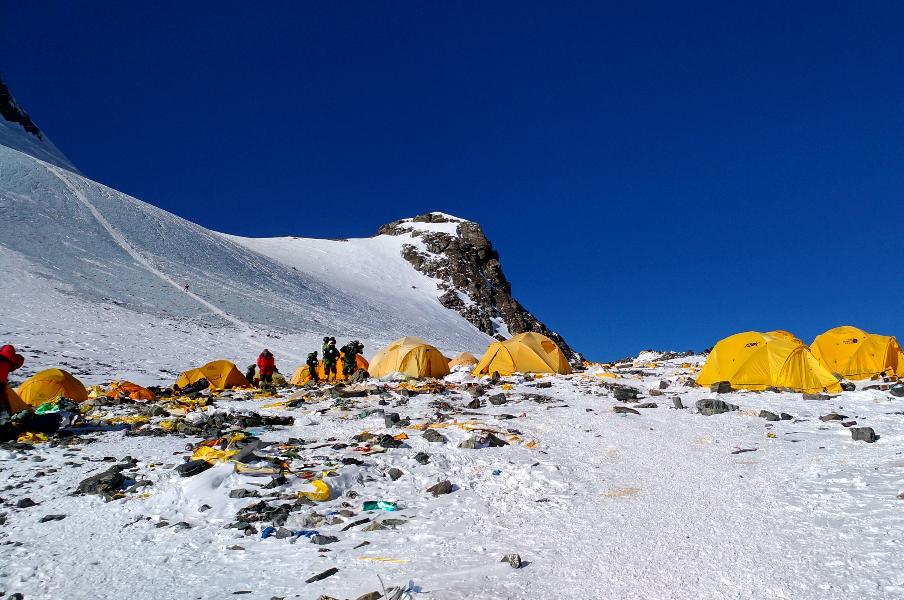 Inodoros «ecológicos» a 7.000 metros de altitud en el Everest