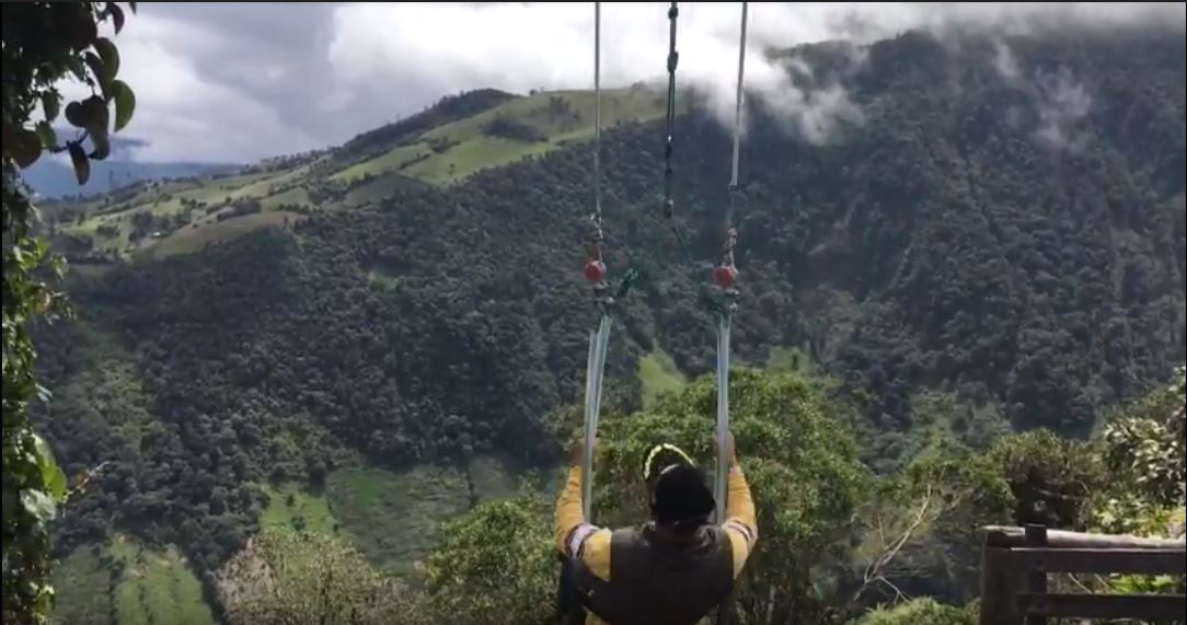 El columpio del fin del mundo en Ecuador