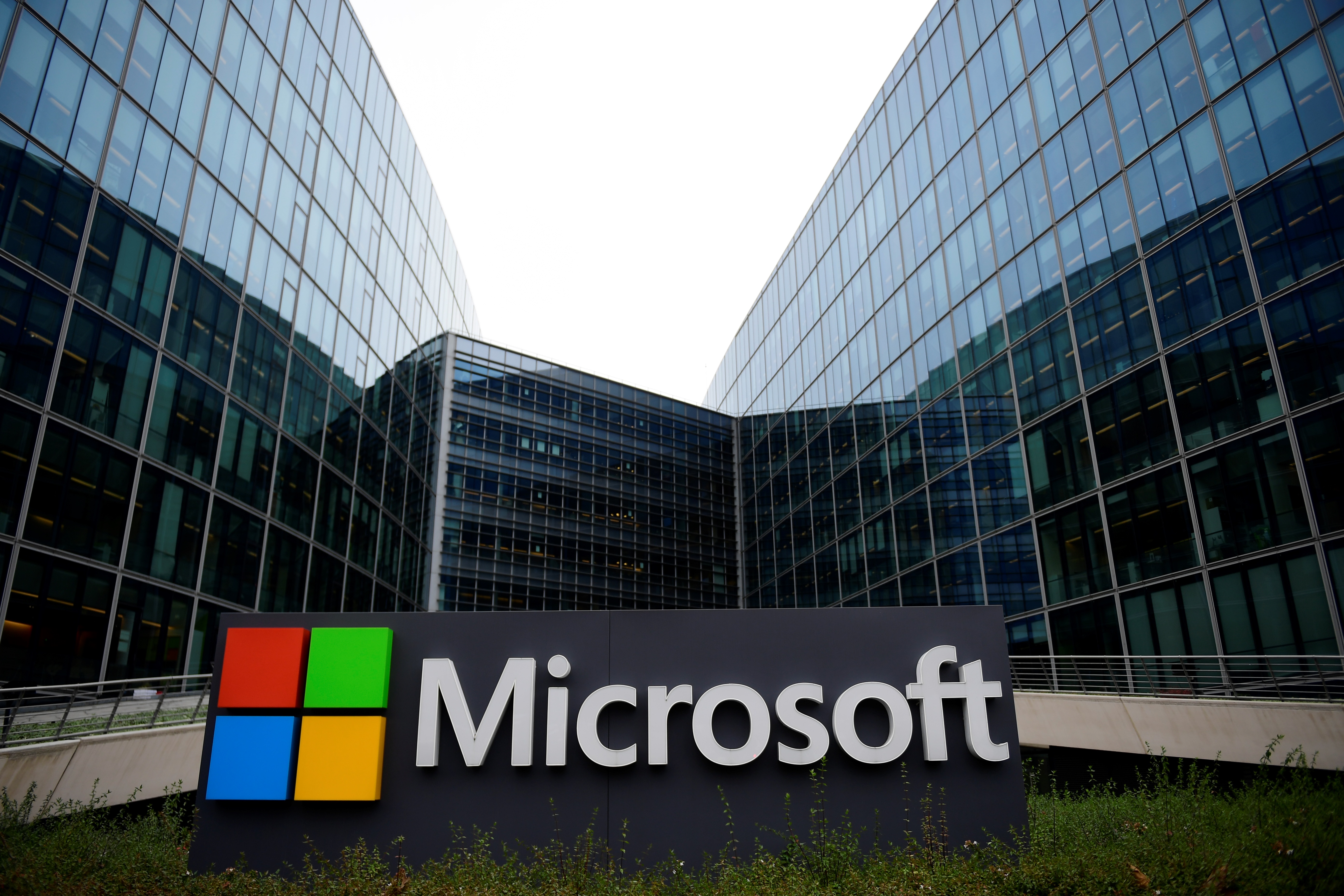 Microsoft abre laboratorio de inteligencia artificial y de internet de las cosas