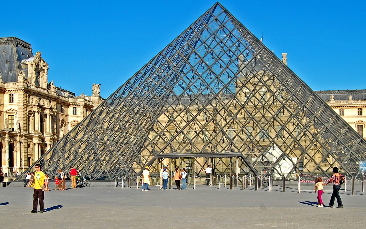 Лувр во Франции проект