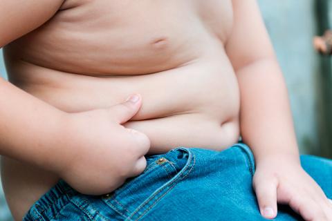 Bebés amamantados tienen menos riesgo de ser obesos, dice la OMS