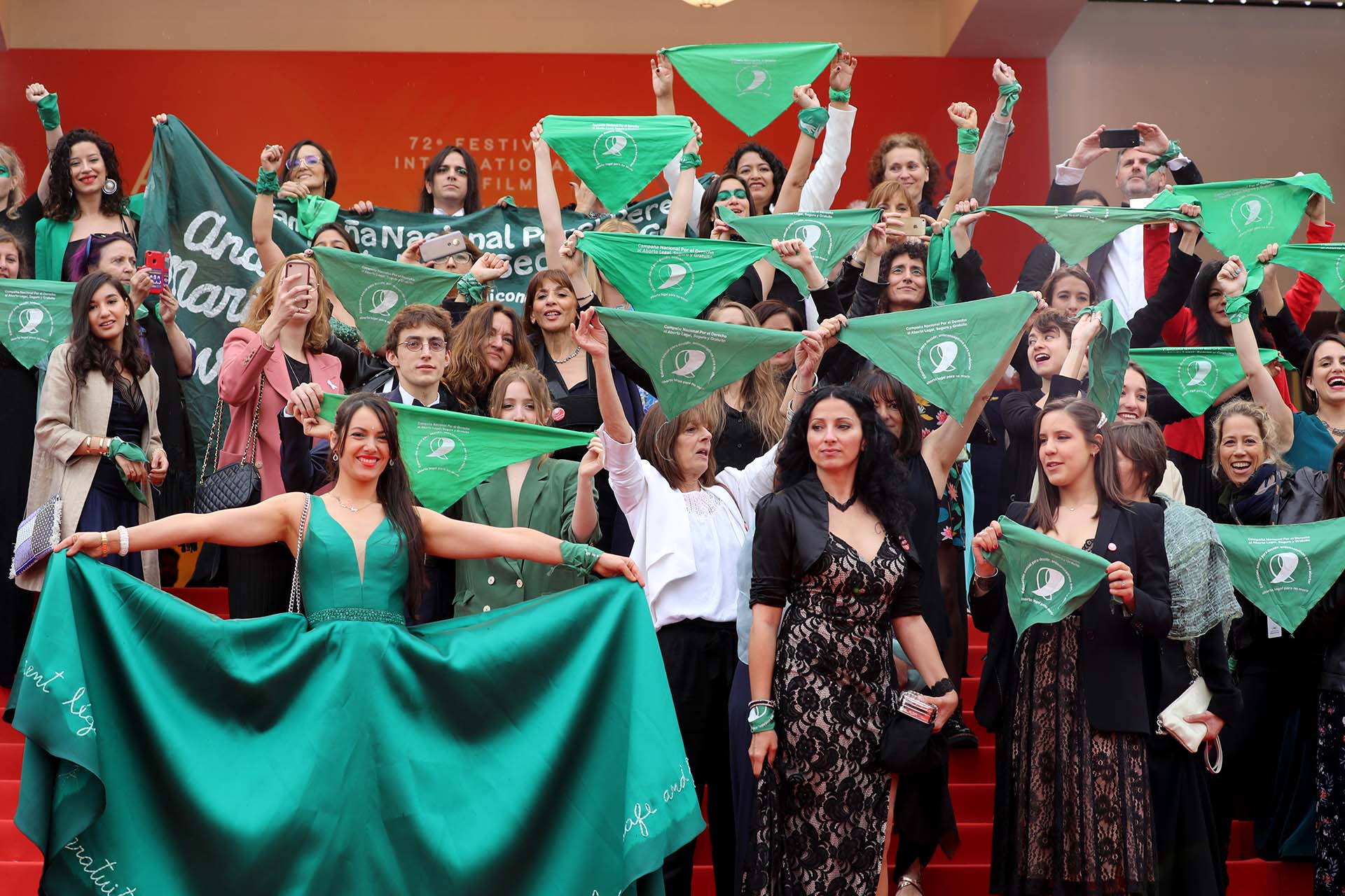 Pañuelos verdes, protesta a favor del aborto legal en Cannes