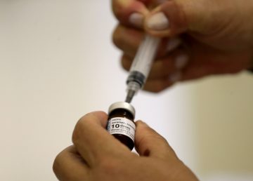 Nueva York prohíbe usar la religión como exención para no vacunarse