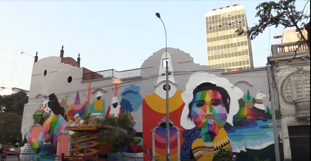 Gran mural homenajea a las culturas andinas en Perú