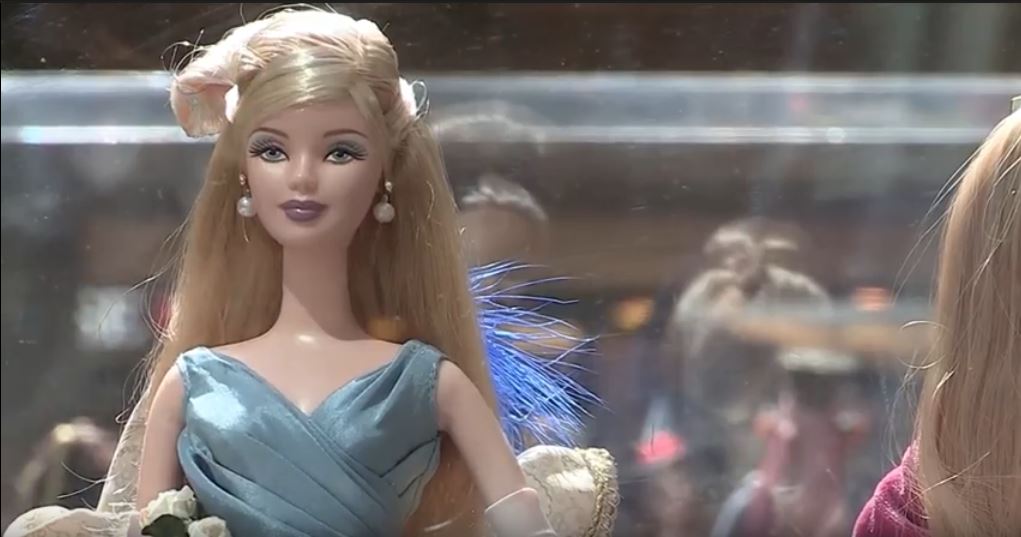 Exhibición de muñecas Barbie de alta costura en Madrid