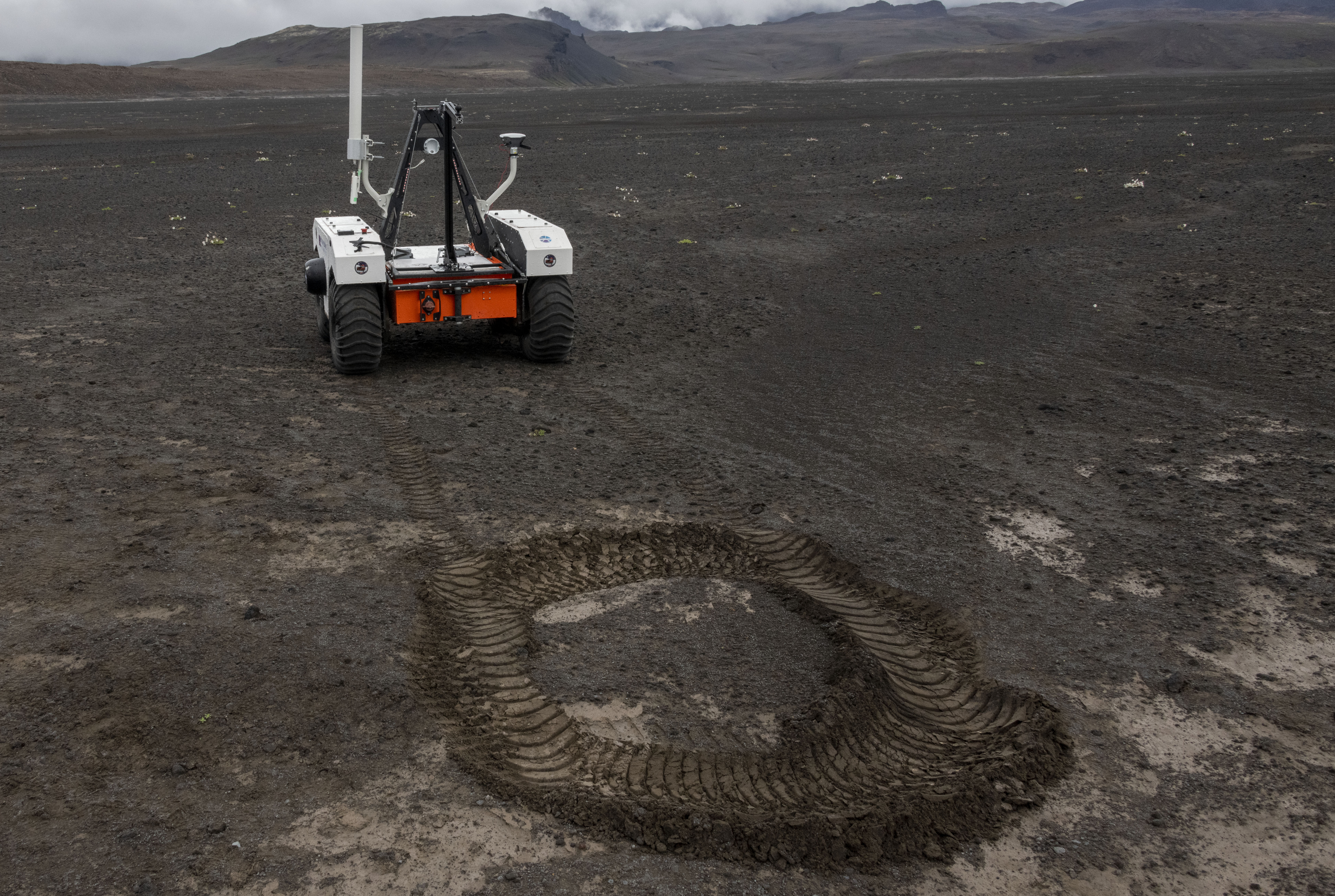 La NASA se prepara para Marte en un campo de lava de Islandia