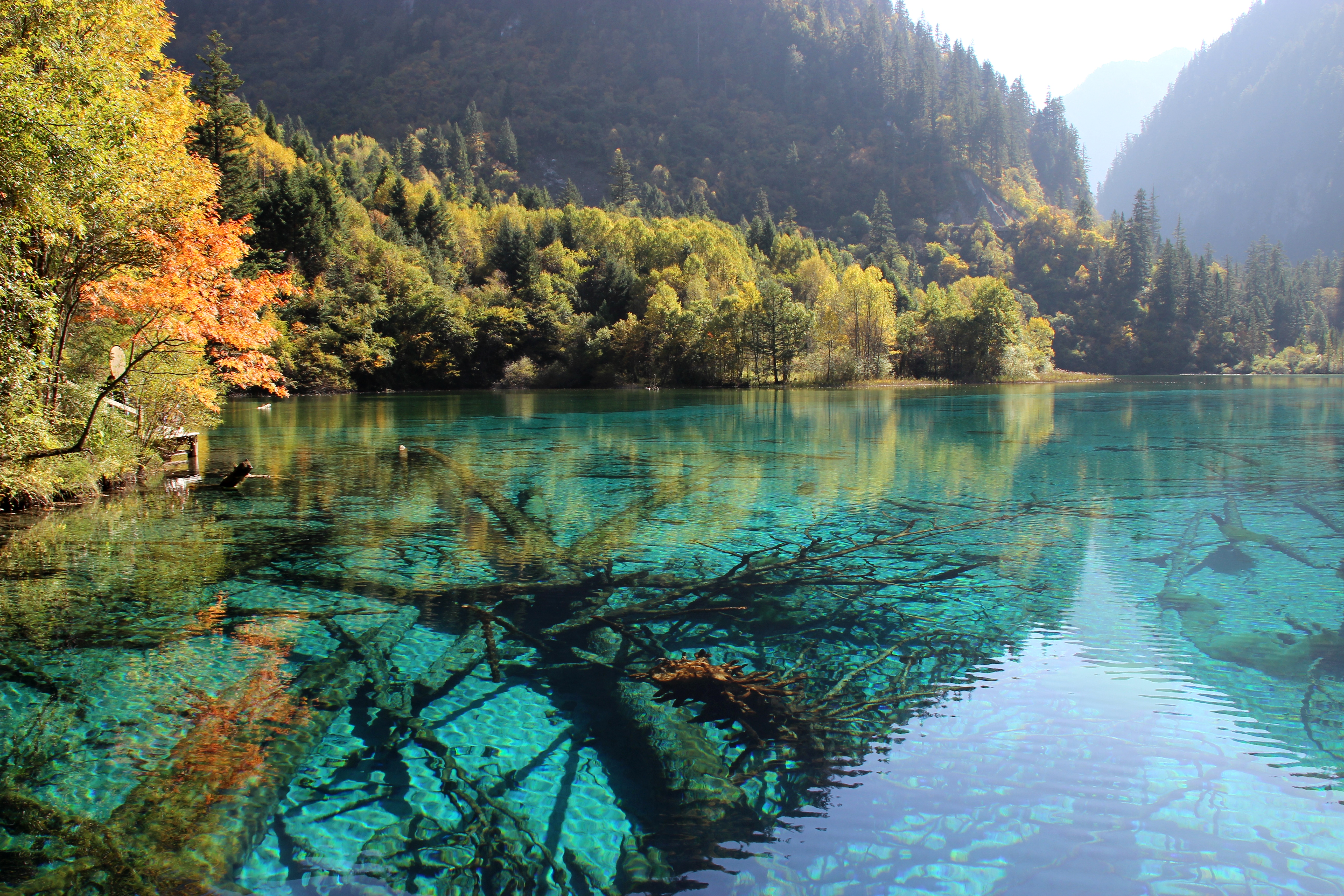 Reabrirá el famoso destino turístico chino de Jiuzhaigou