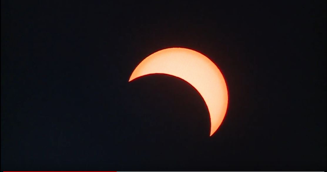 Habitantes de Mar del Plata fueron testigos del eclipse solar