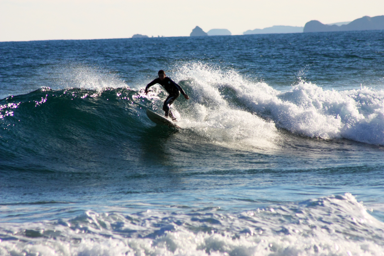 Veteranos de guerra surfean para rehabilitarse