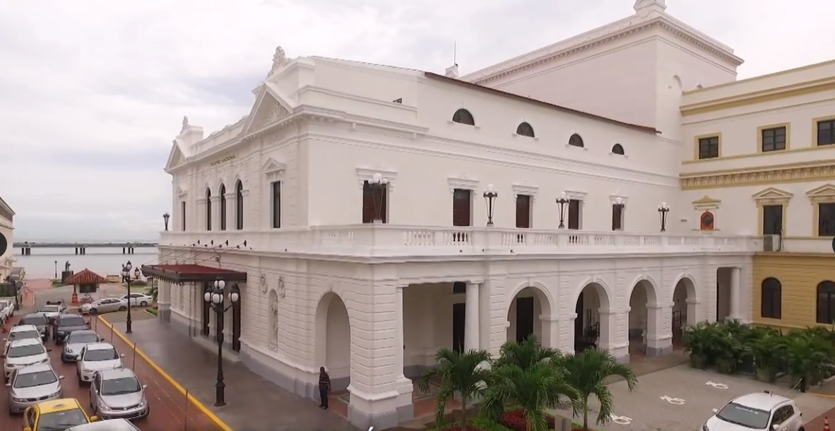 La proeza de restaurar el Teatro Nacional de Panamá