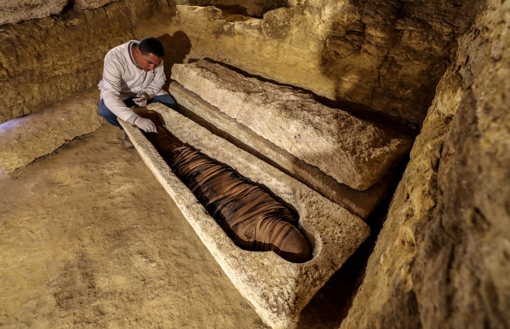 Descubren en Egipto tumbas de sacerdotes de los dioses Thot y Horus