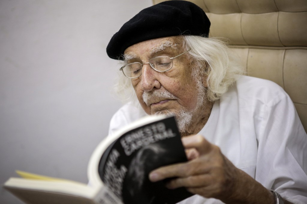 Muere Ernesto Cardenal, el poeta revolucionario de Nicaragua