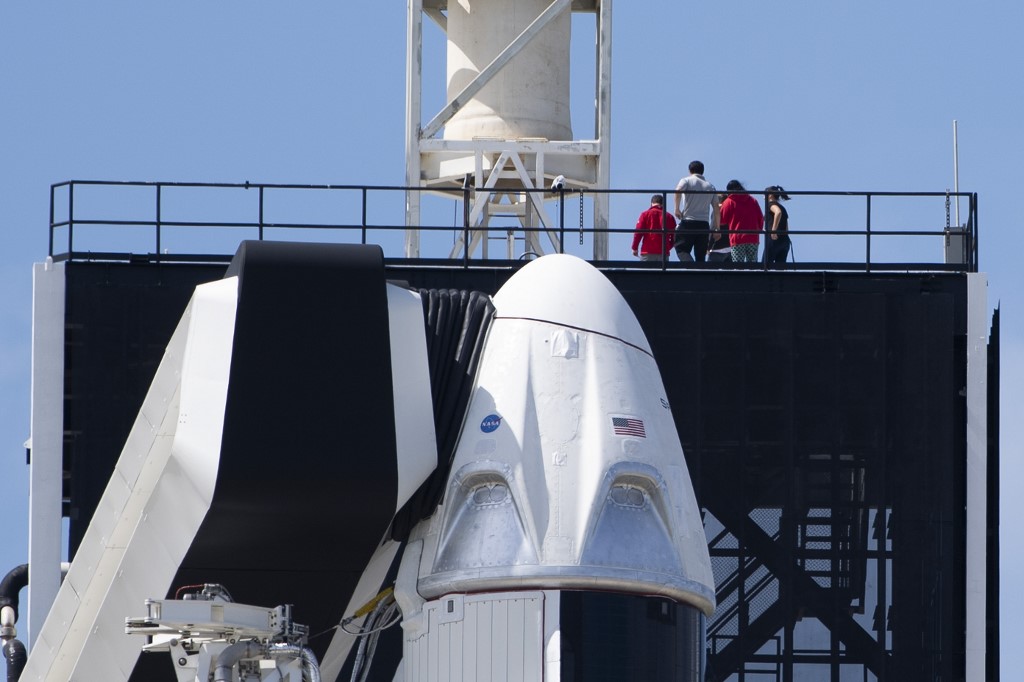 SpaceX enviará turistas a la Estación Espacial Internacional