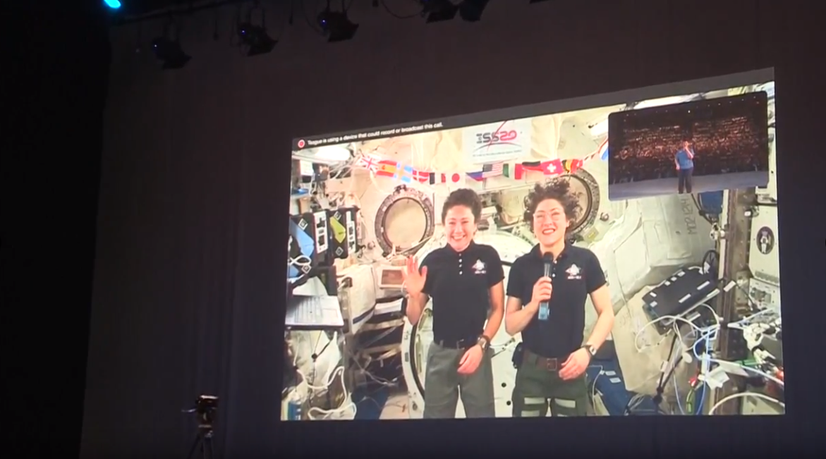  Estudiantes panameños reciben videollamada desde el espacio 