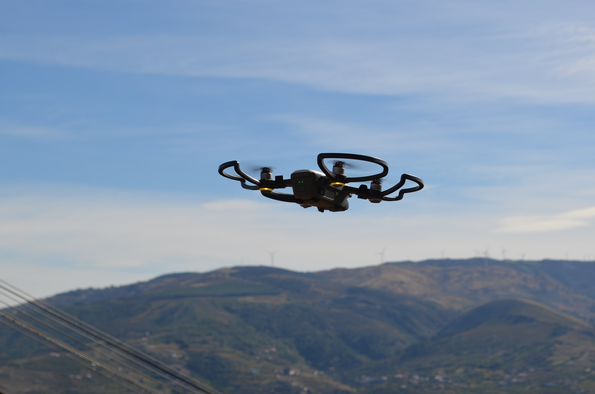 La búsqueda de Leticia. Una mujer va tras la pista de su hijo con ayuda de un dron 