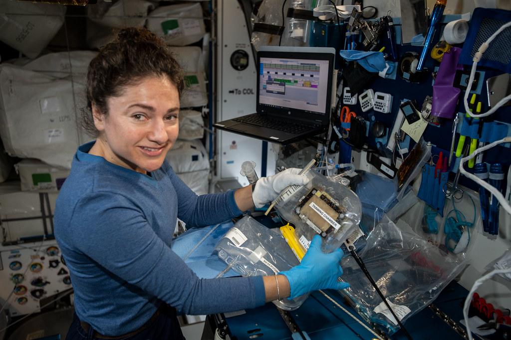 Astronauta de EEUU prevé encontrar panorama «surrealista» al volver a la Tierra