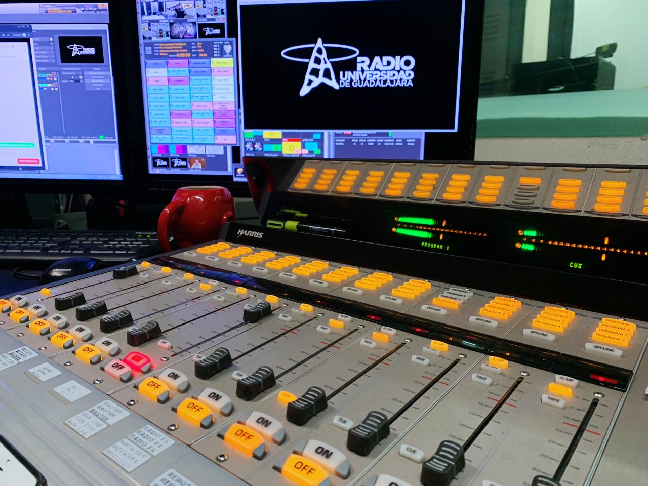 Radio Universidad de Guadalajara celebra su 46 aniversario «desde casa».