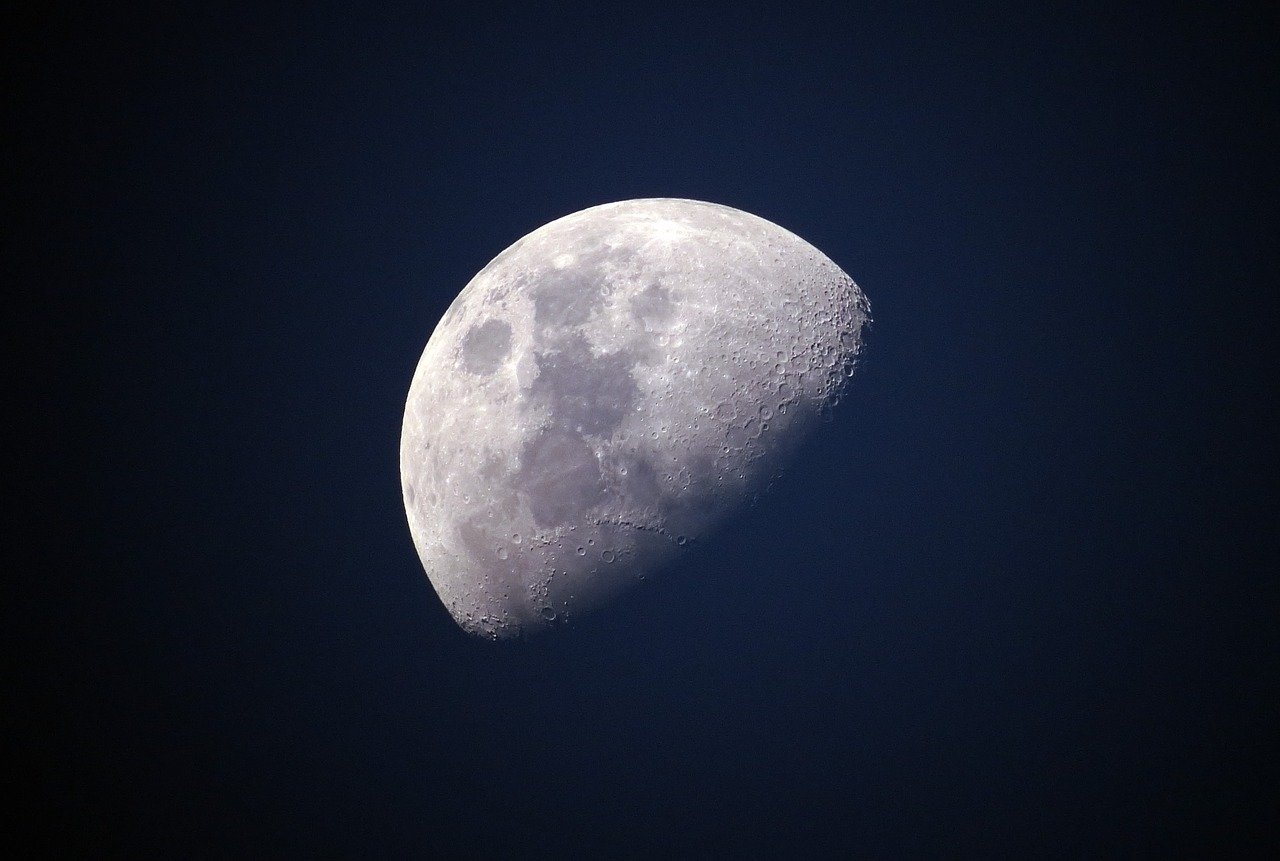 La Luna vivió una lluvia de asteroides hace 800 millones de años