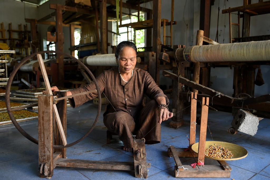 La seda de loto de Vietnam, un tejido ecológico, raro y codiciado