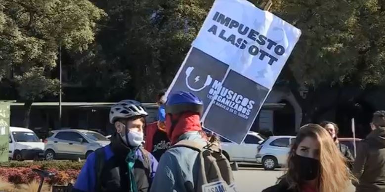 Trabajadores de la cultura piden un sueldo para afrontar la crisis de la pandemia 