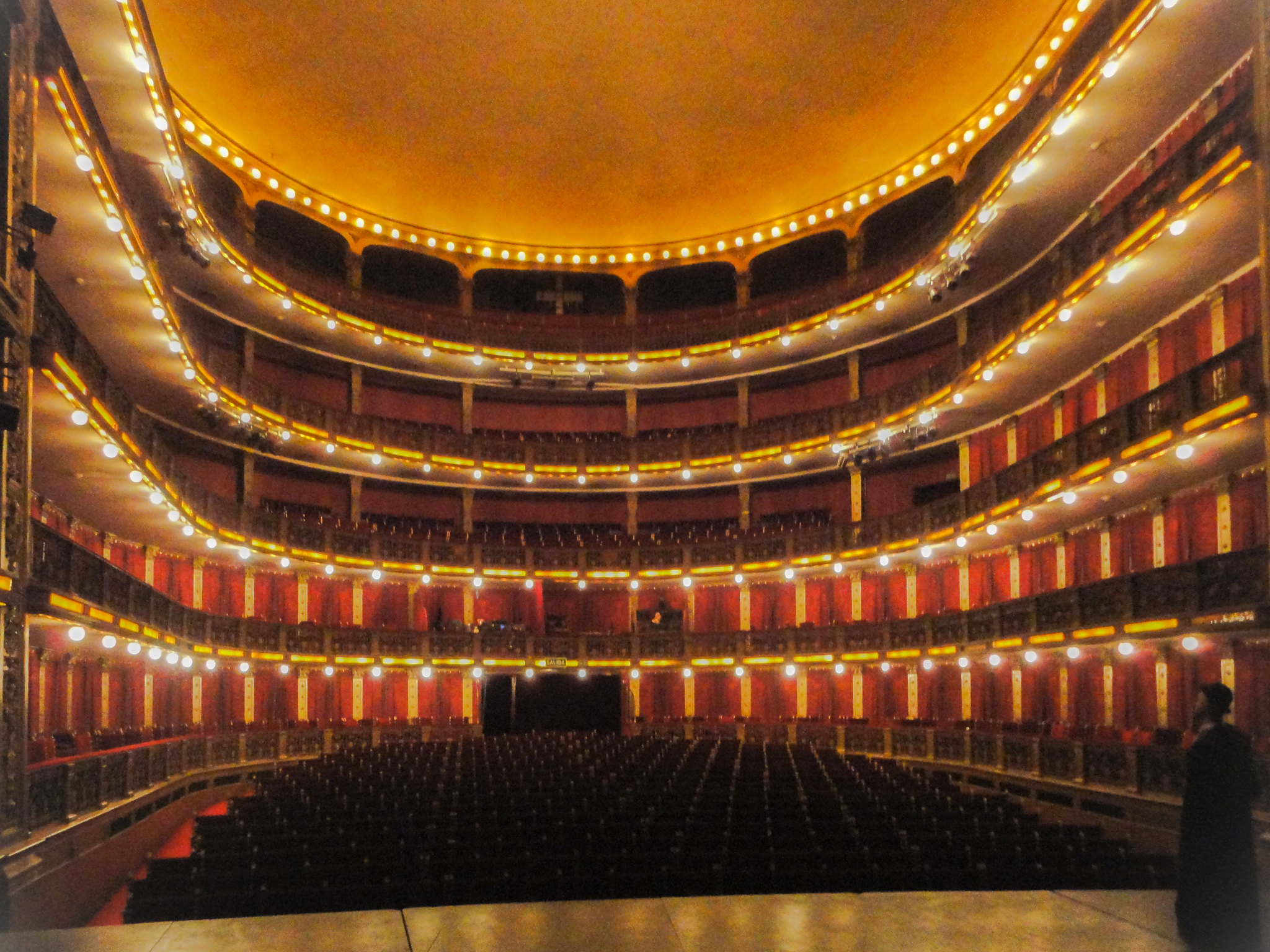 El teatro encuentra en la tecnología un aliado para sobrevivir al confinamiento en Colombia