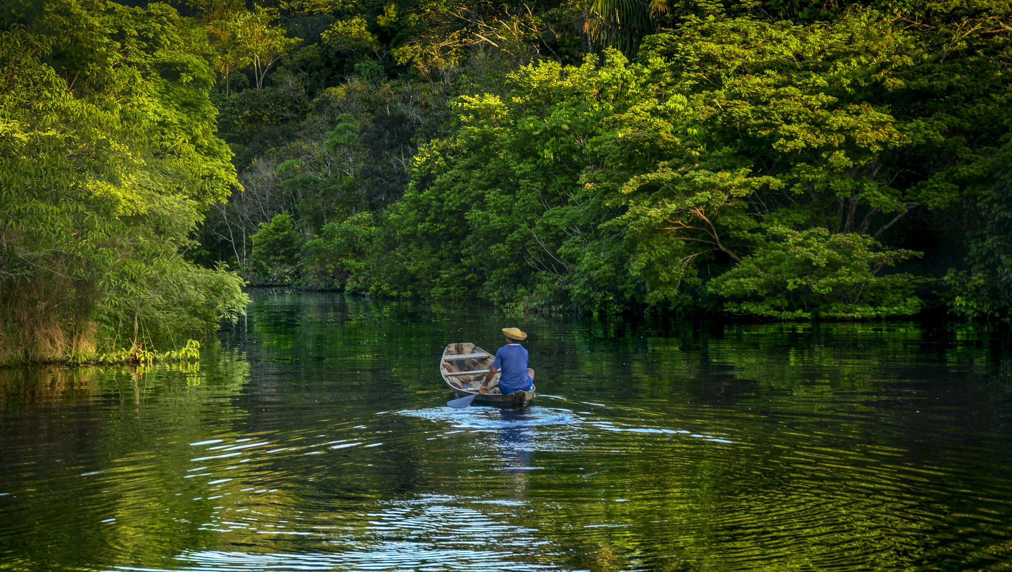 Comunidades indígenas del Amazonas buscan frenar la contaminación de sus ríos