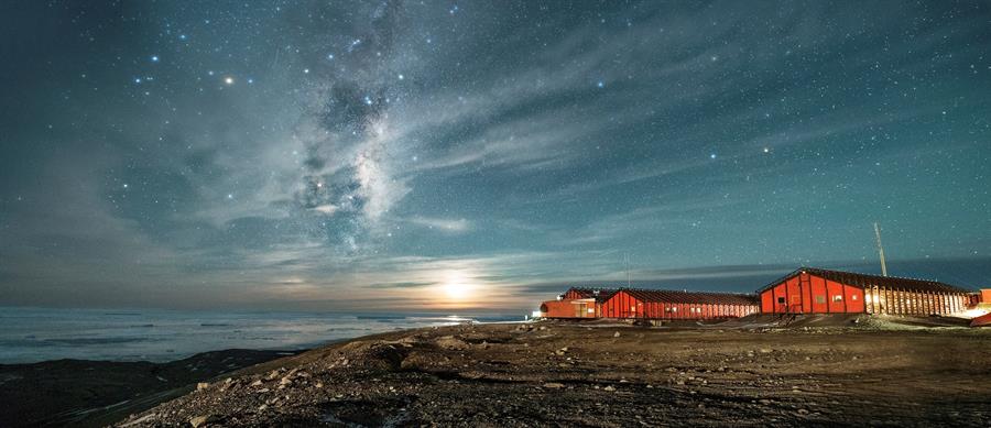 La astrofotógrafa que capturó el universo antártico con su cámara