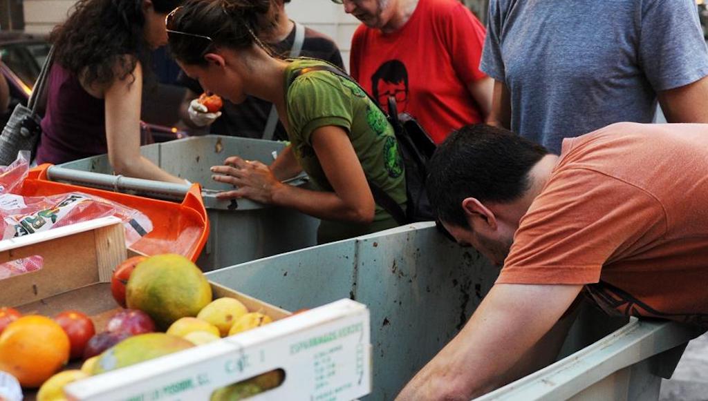 Francia espera erradicar el desperdicio de alimentos para 2025