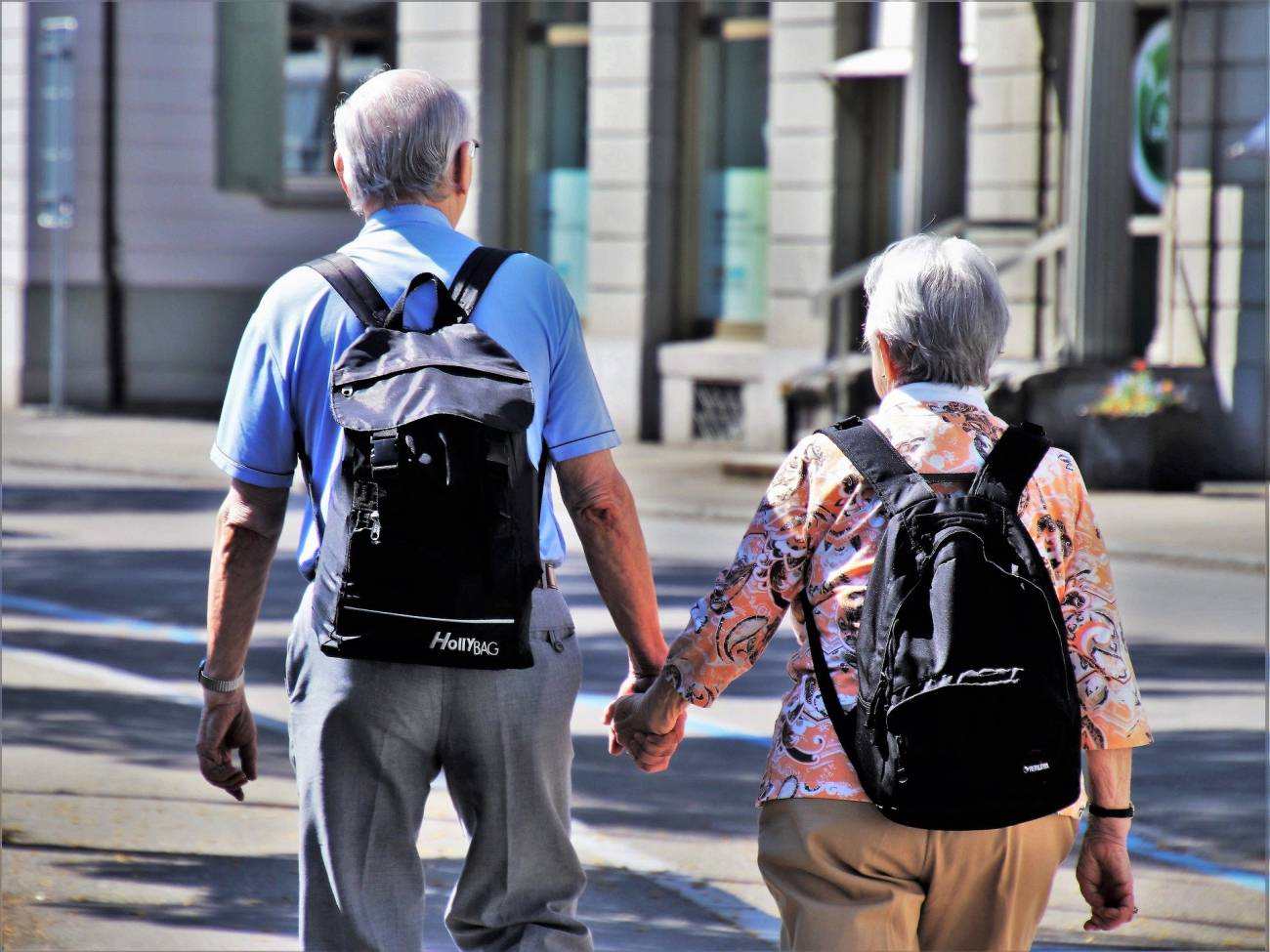 Los ancianos con vida social activa tienen mejor microestructura cerebral