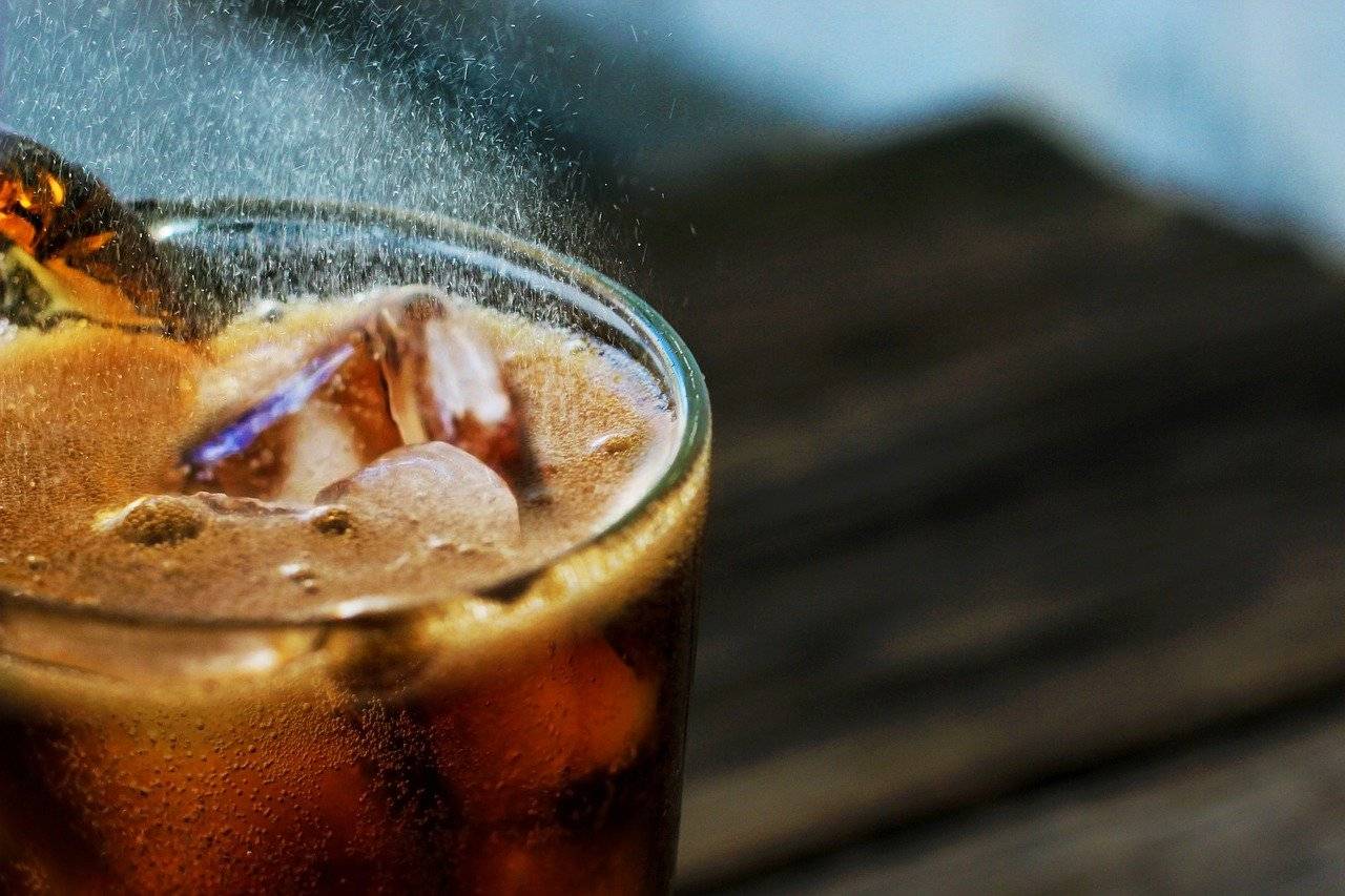 Tomar bebidas azucaradas disminuye la protección contra patologías cardiovasculares